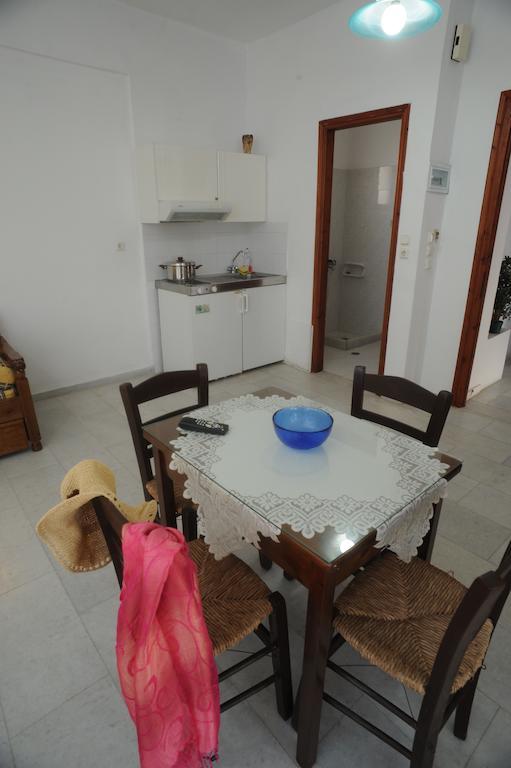 Vitzileos Studios Agios Prokopios  Ruang foto